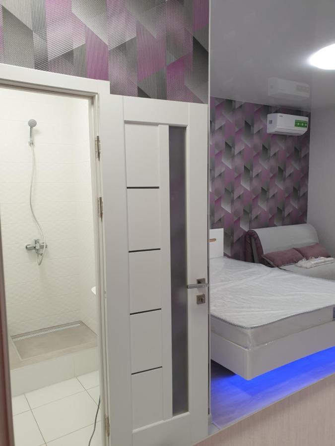 Apart Hotel Malinovskogo Charkov Buitenkant foto